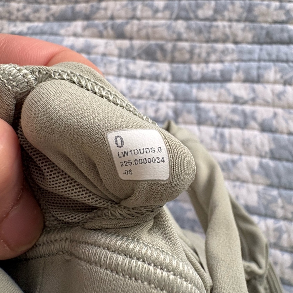 Lululemon Green Align Tank - Picture 4 of 4